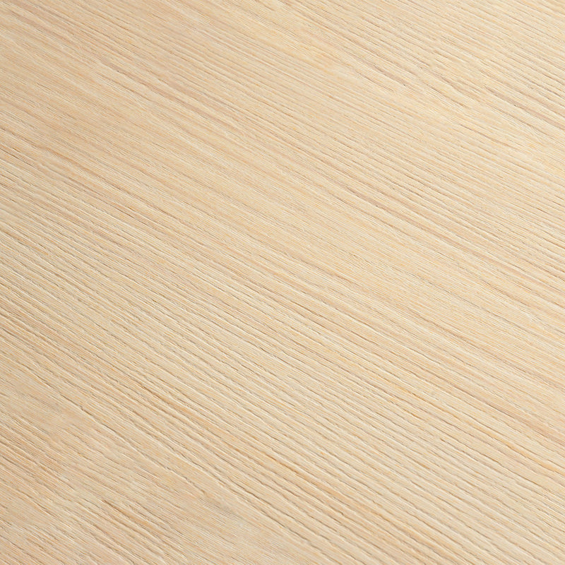 Light oak wood texture background with natural horizontal grain pattern, seamless hardwood surface for flooring, furniture, and interior design